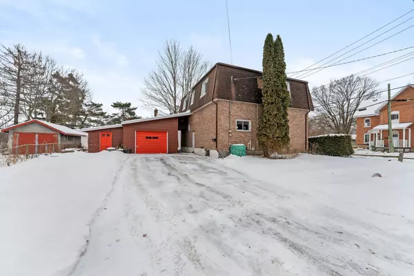 Renfrew, ON K8A 3X8,363 Moffat ST