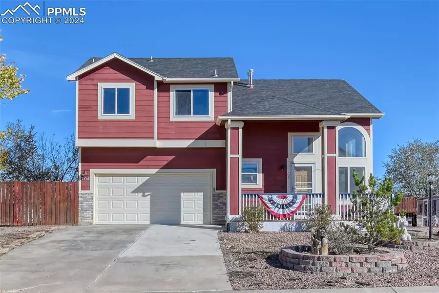 704 Pioneer LN, Florence, CO 81226