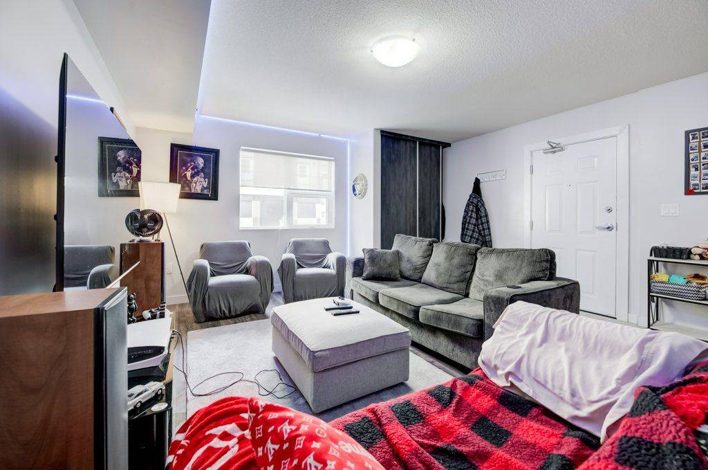 Waterloo, ON N2L 3T8,338 Albert ST #114