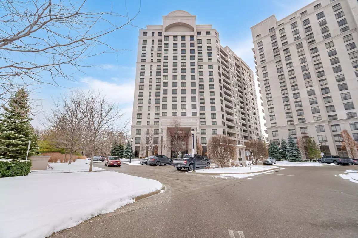 Vaughan, ON L6A 0K1,9255 Jane ST #807