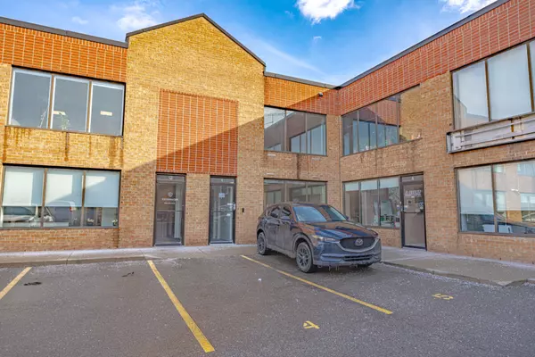 Vaughan, ON L4K 4E9,467 Edgeley BLVD #4