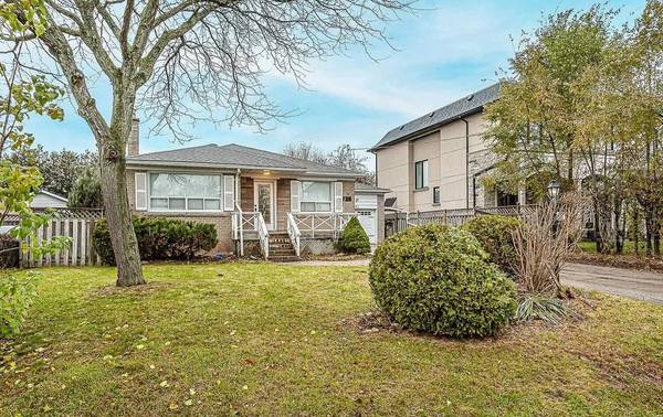 481 Sandmere (Upper) PL, Oakville, ON L6L 4G5