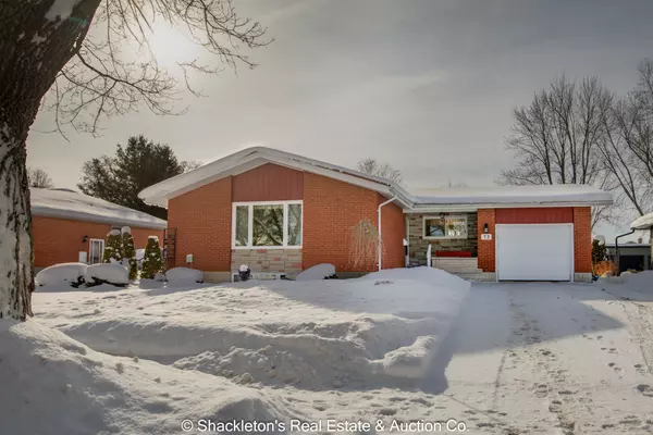 Perth, ON N5A 1N9,73 Redford CRES