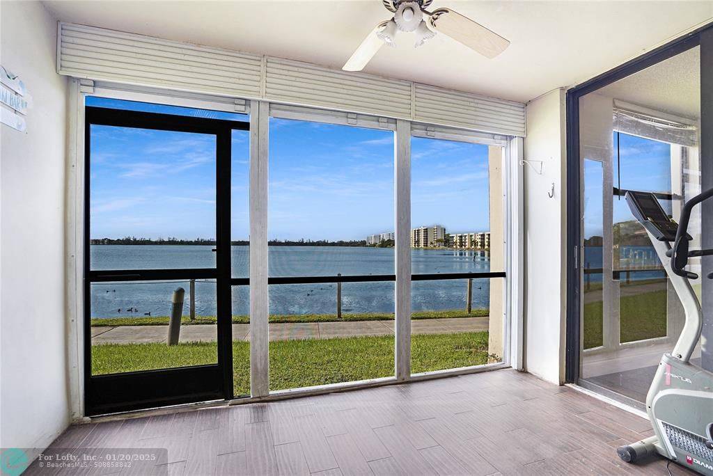 Oakland Park, FL 33309,109 LAKE EMERALD DR  #110