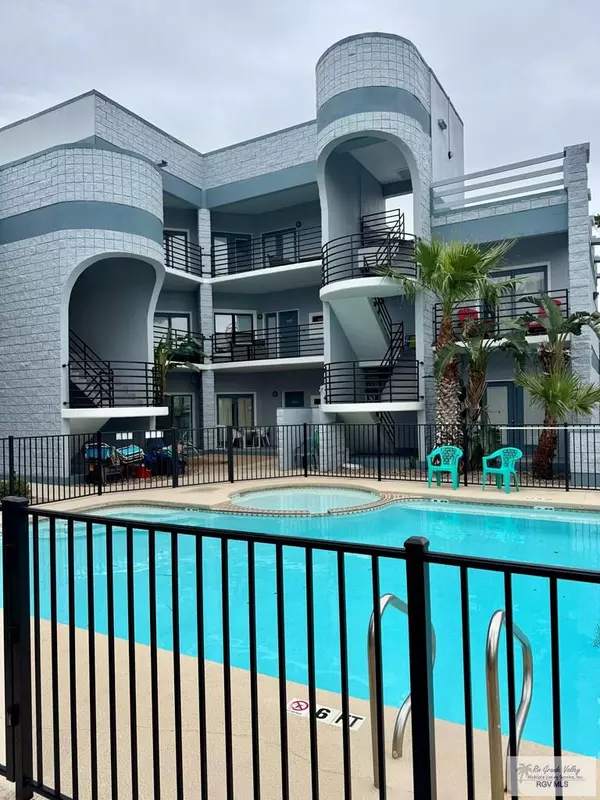 South Padre Island, TX 78597,125 E GEORGIA RUTH DR.