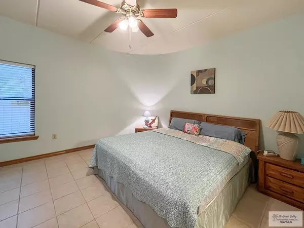 South Padre Island, TX 78597,125 E GEORGIA RUTH DR.