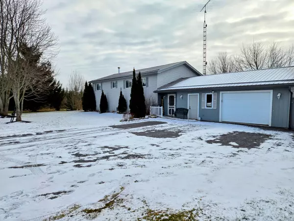 462 Hinchey RD, Tyendinaga, ON K0K 3A0