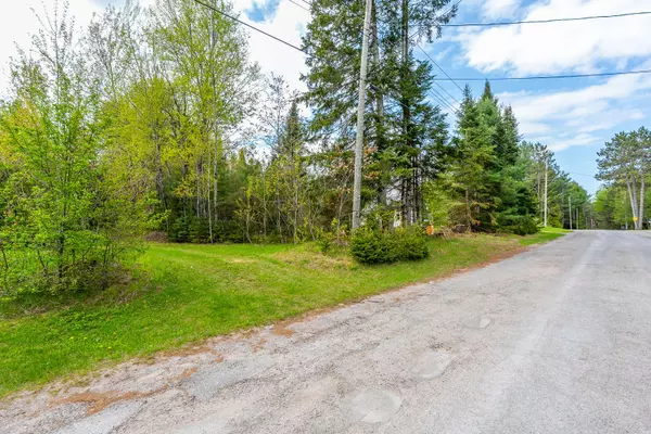 Kawartha Lakes, ON K0M 2A0,0 The Avenue N/A