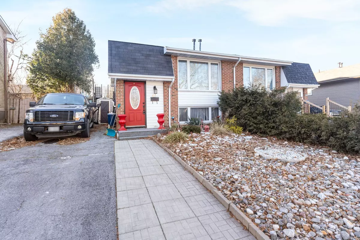 Kingston, ON K7K 5Z1,46 Wycliffe CRES