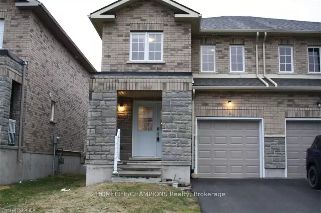 Lennox & Addington, ON K0H 2H0,3 Tegan CT E