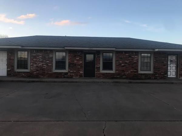 2222 Apple, Weatherford, OK 73096