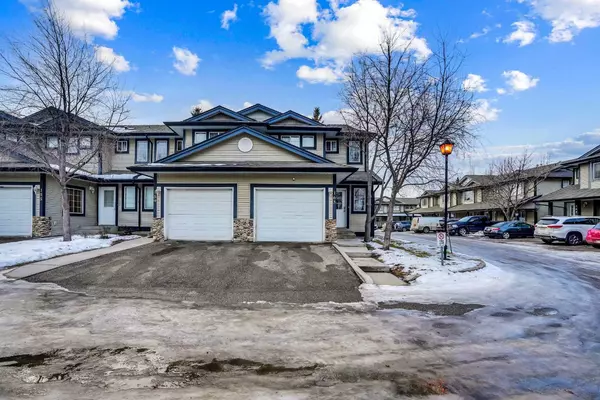 Chestermere, AB T1X 1N2,163 Stonemere PL