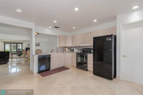 Deerfield Beach, FL 33442,2310 SW 17th Pl