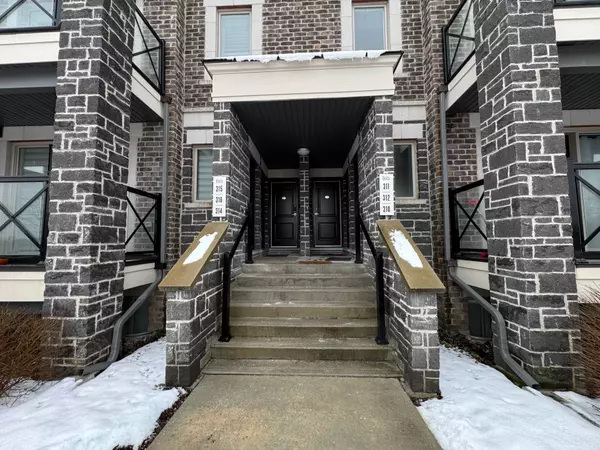 Markham, ON L6B 1N3,20 Dunsheath WAY #311