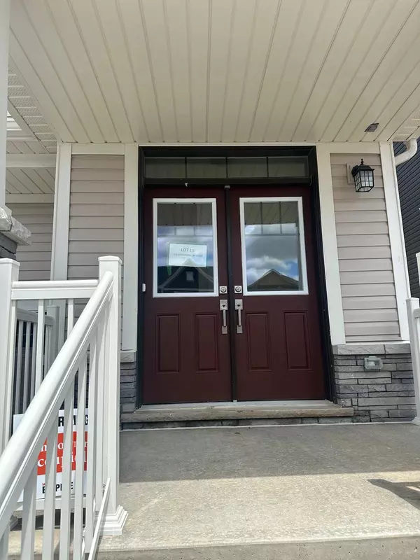 33 Basswood CRES N, Haldimand, ON N3W 0H5