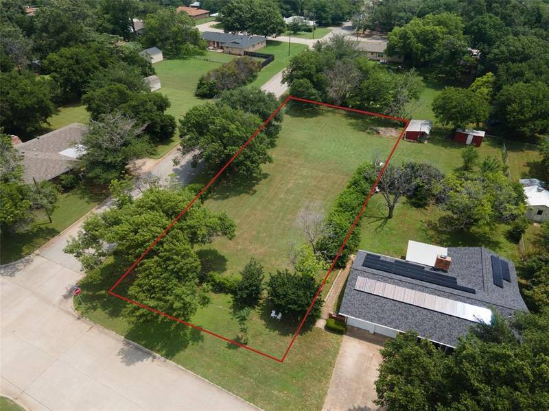 1301 Wade Hampton Street, Benbrook, TX 76126