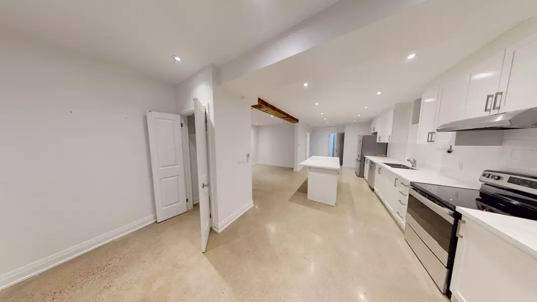 23 Temple AVE #4, Toronto W01, ON M6K 1C7