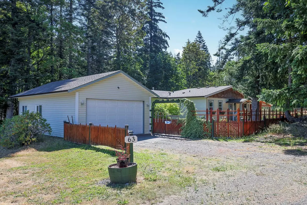 Comox, BC V9M 4E1,1901 Ryan Rd #63