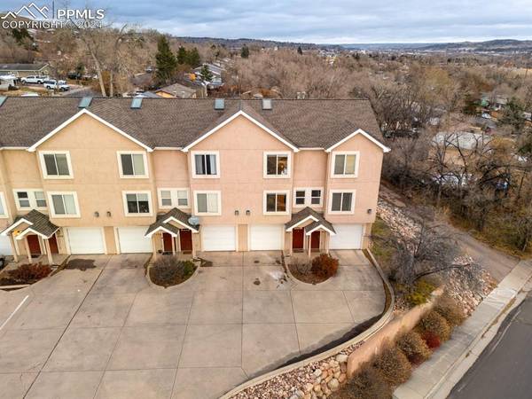 814 Mesa Valley RD, Colorado Springs, CO 80907