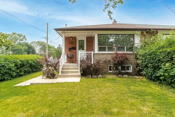 156 Vodden ST E, Peel, ON L6V 1M8