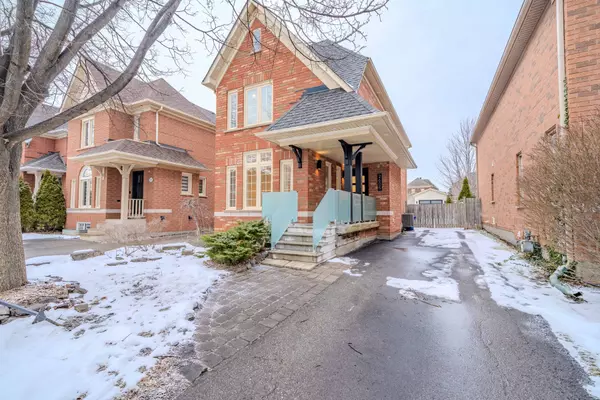 Oakville, ON L6H 6J2,2605 Devonsley CRES