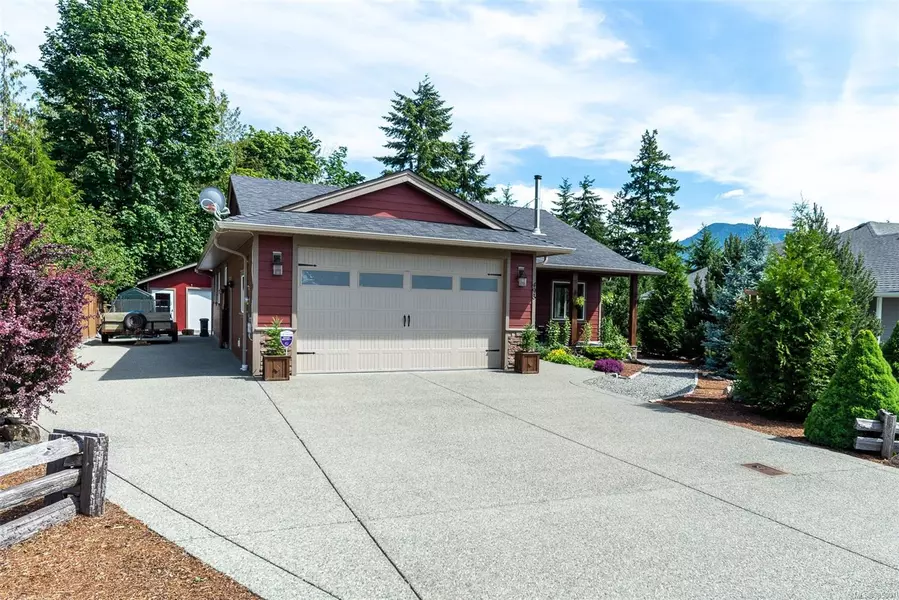 493 Mountain View Dr, Lake Cowichan, BC V0R 2G1