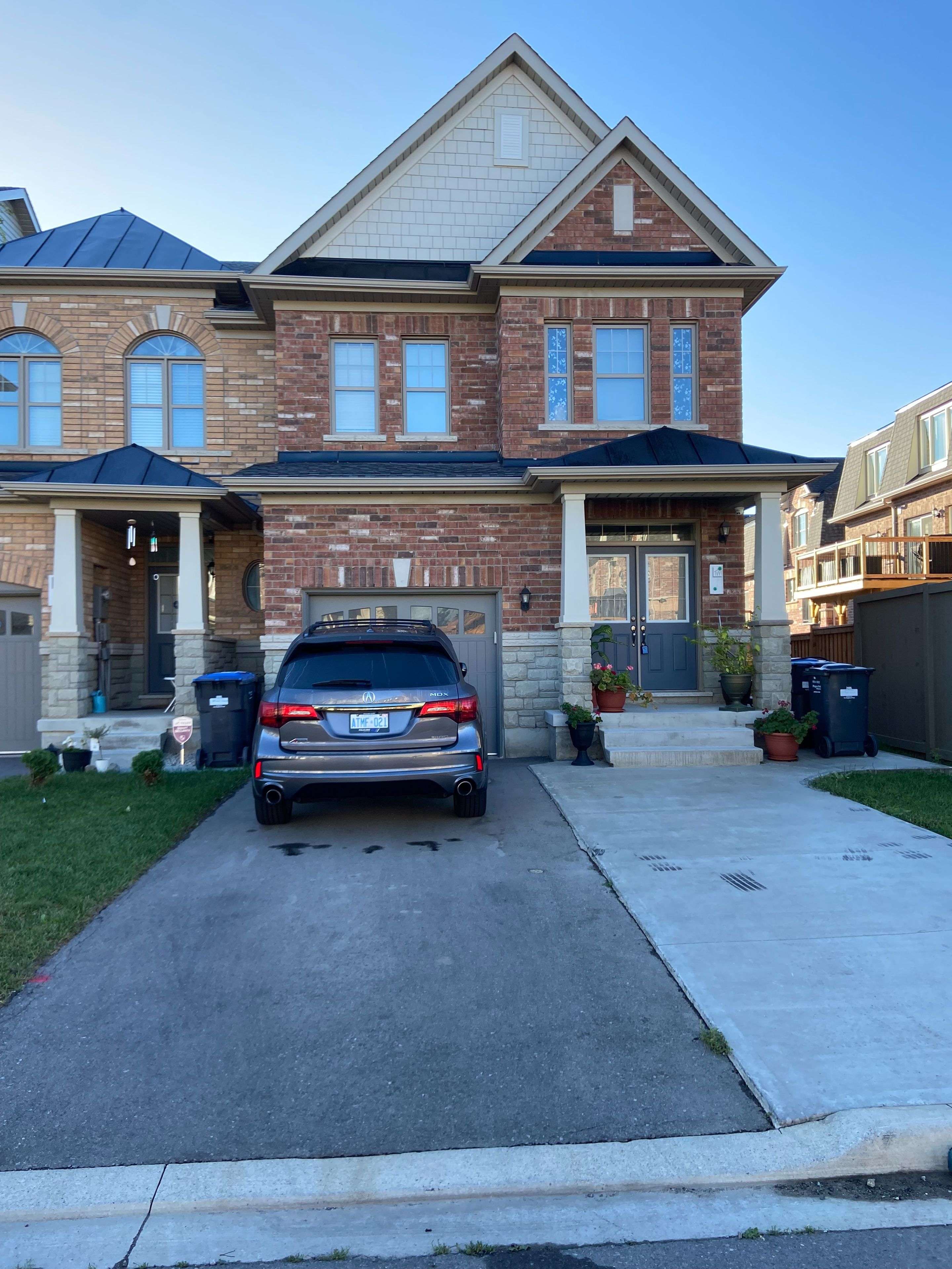 14 Merrybrook TRL, Brampton, ON L7A 4W1