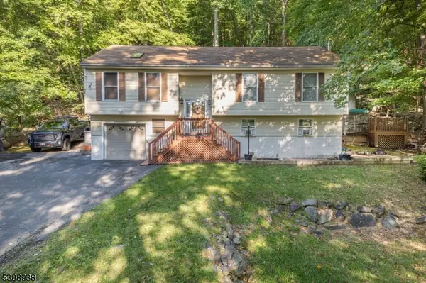 14 Cliff Rd, West Milford Twp., NJ 07480