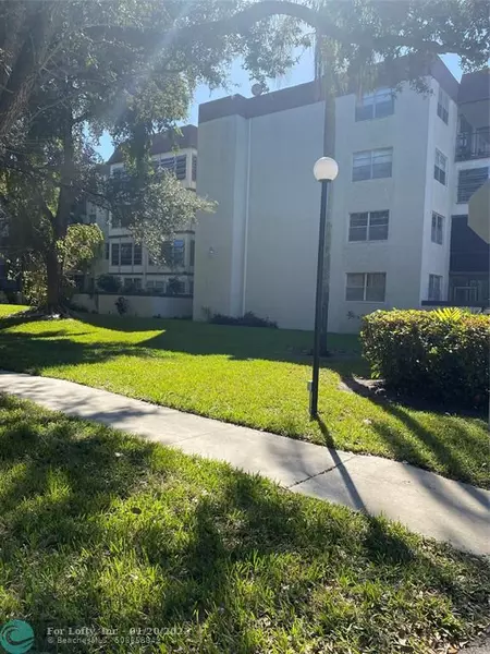 1681 NW 70th Ave  #304, Plantation, FL 33313