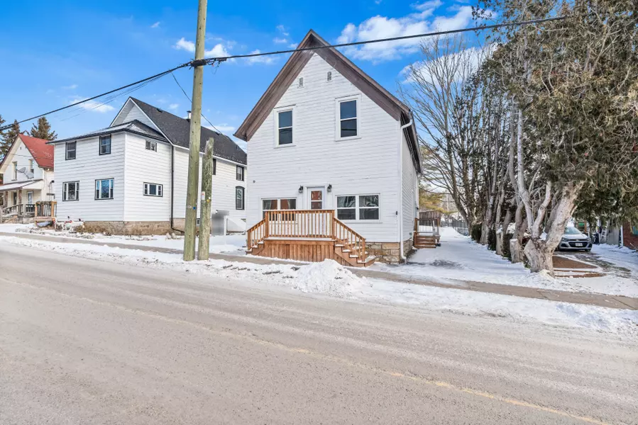 19 KINGSTON ST, Rideau Lakes, ON K0G 1E0