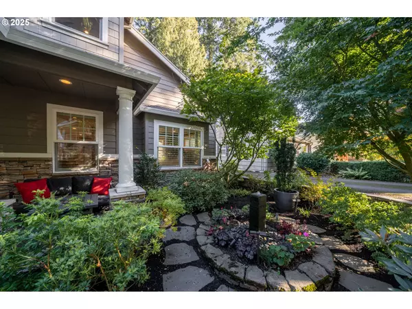 Lake Oswego, OR 97034,649 9TH ST