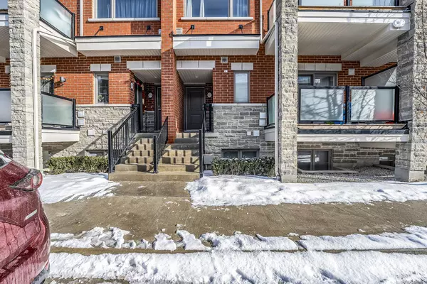 Brampton, ON L7A 5G9,250 Lagerfeld DR #11