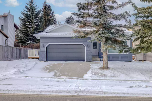 171 Edenwold DR Northwest, Calgary, AB T3A 3T4