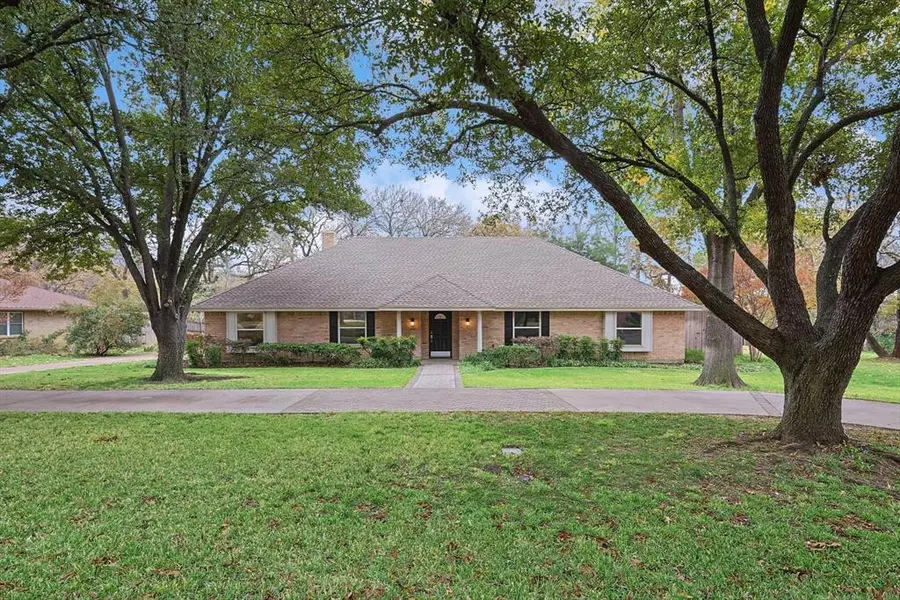 2816 Broadacres Lane, Dalworthington Gardens, TX 76016