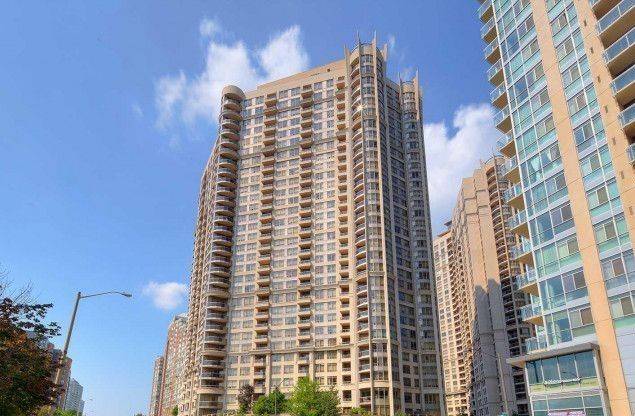 3888 Duke of York BLVD #1026, Mississauga, ON L5B 4P5