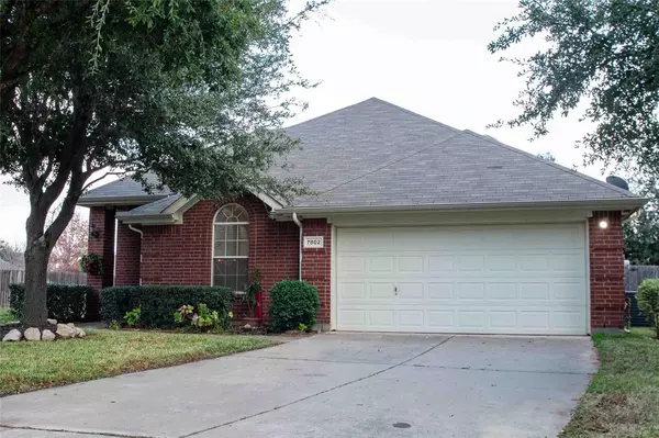 7802 Hidden Isle Court, Arlington, TX 76016