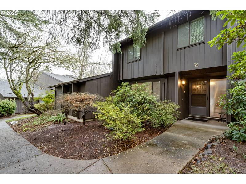 75 WESTBROOK WAY, Eugene, OR 97405