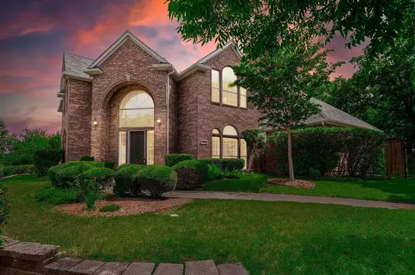 2317 Stone Bridge Drive, Arlington, TX 76006