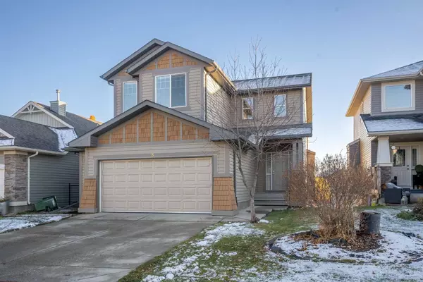 8 Sunset Close, Cochrane, AB T4C 0B3