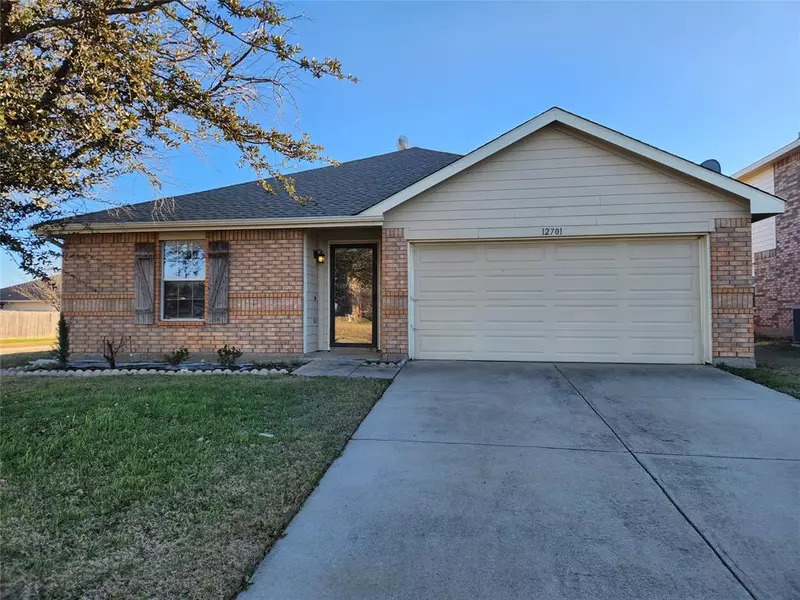 12701 Azure Heights Place, Rhome, TX 76078