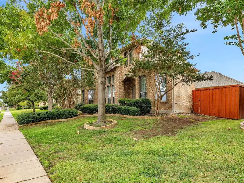 1700 Flowers Drive, Carrollton, TX 75007