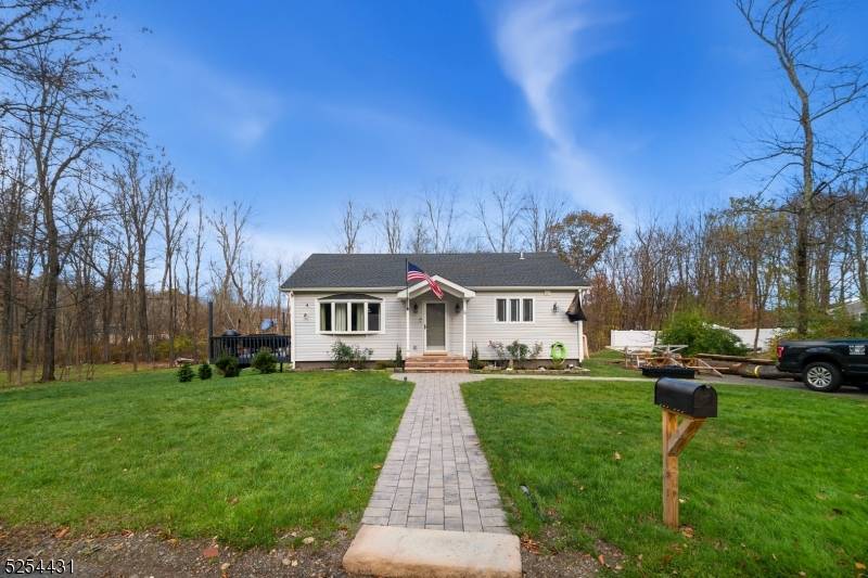 24 Shadyside Rd, West Milford Twp., NJ 07421