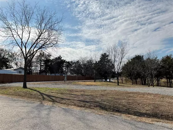 197 N Quail Creek Circle N, Pottsboro, TX 75076