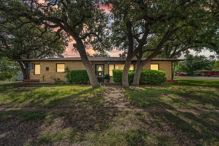 378 Tom Sawyer Street, Evant, TX 76525