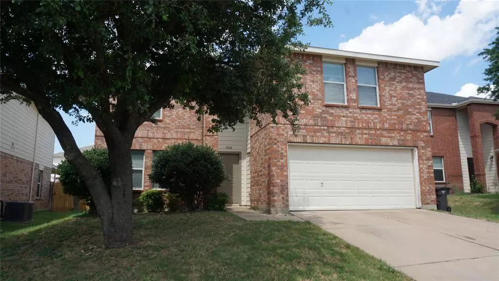 4924 Parkview Hills Lane, Fort Worth, TX 76179