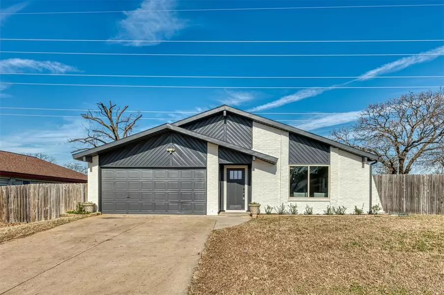 3124 Woodbridge Drive, Bedford, TX 76021