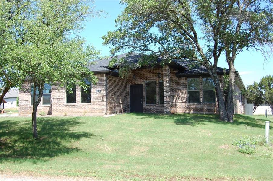 2510 Lakeridge Drive, Granbury, TX 76048