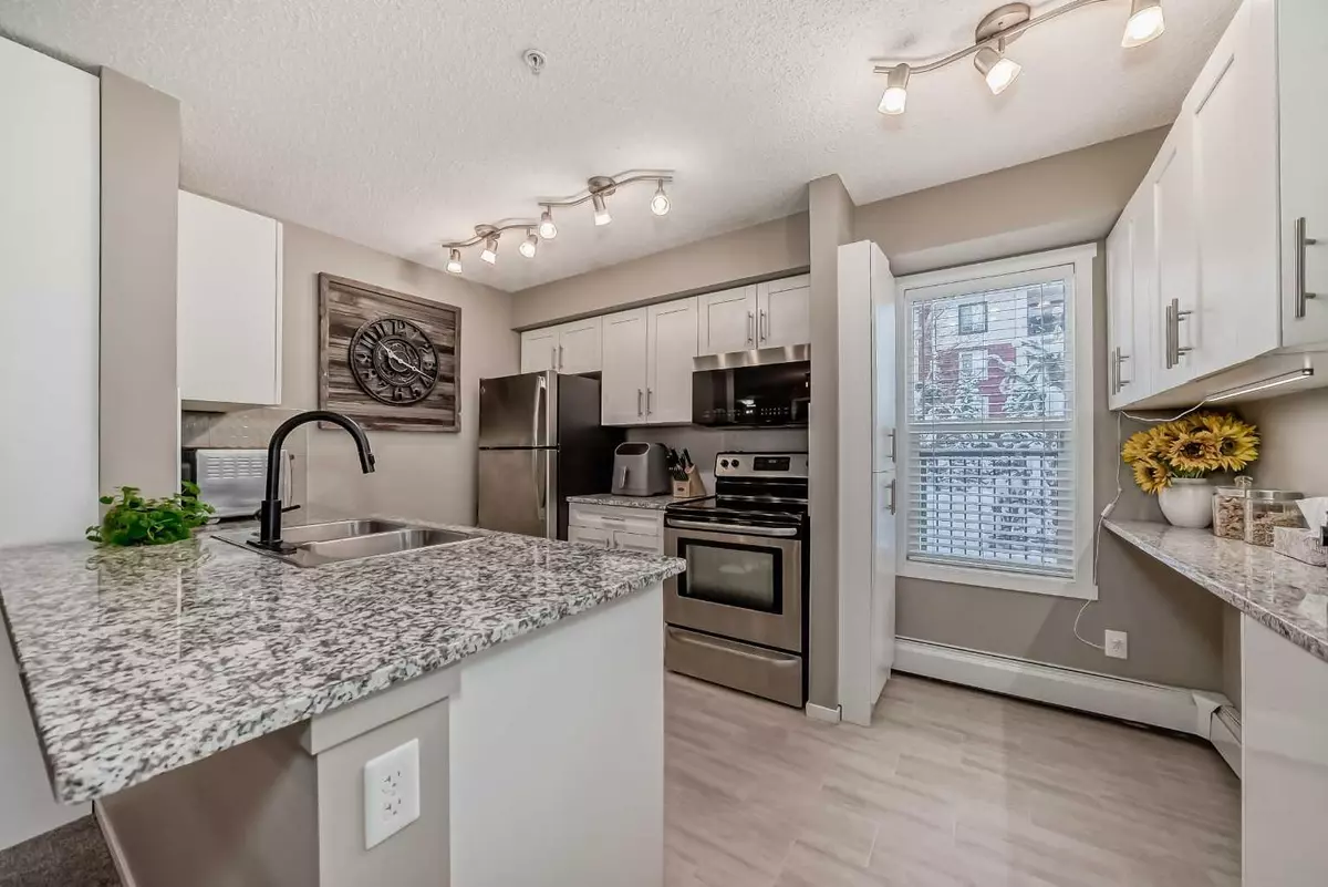 Calgary, AB T2X2B9,81 Legacy BLVD SE #2140