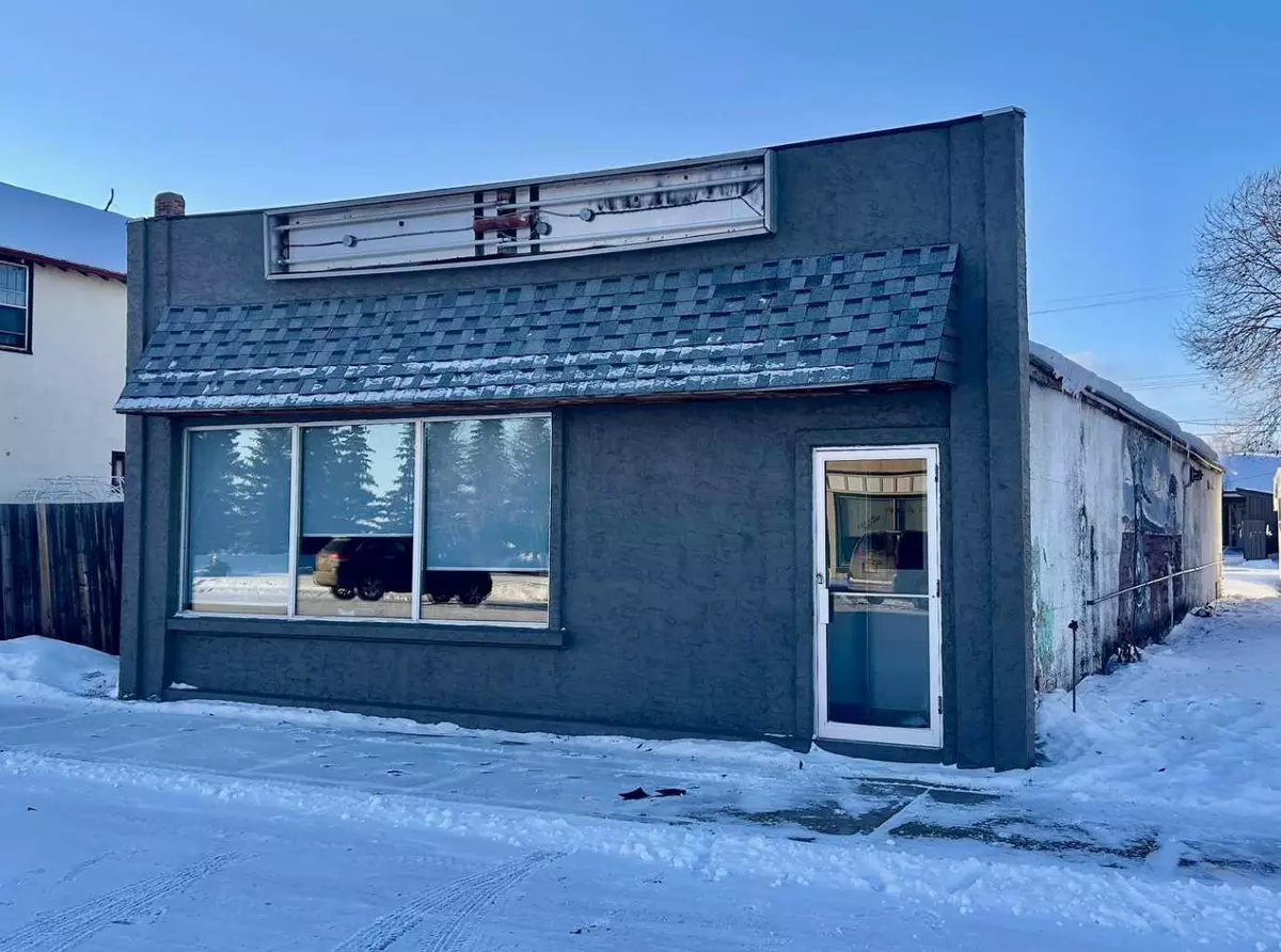 Mannville, AB T0B 2W0,5008 50 ST