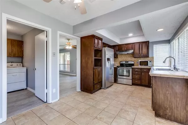 Dallas, TX 75248,15706 Regal Hill Circle